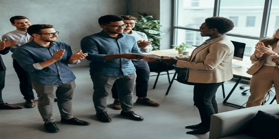 10 Employee Relations Activities for Leaders